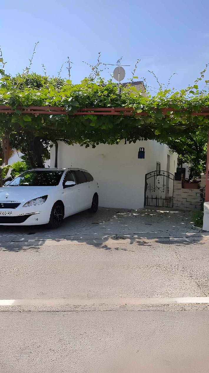 Appartamento per 6 persone, con Balcone e Giardino a Parenzo