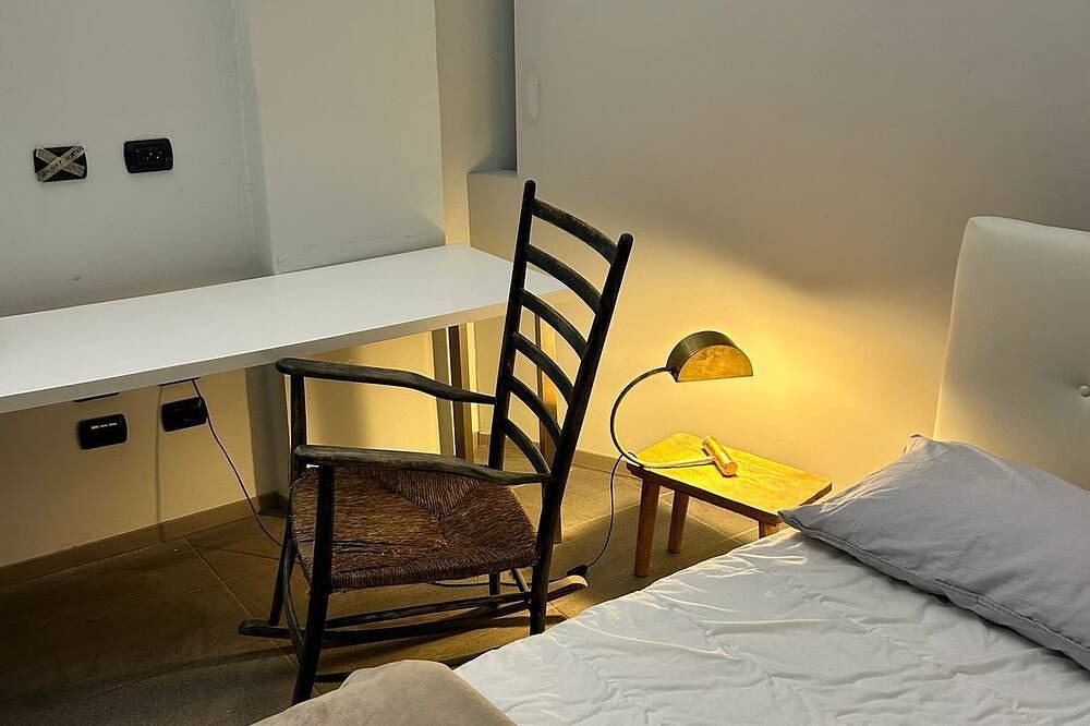 Apartamento entero, Loft located in front of the train station to Florence Santa Maria Novella in Prato, Provincia de Prato