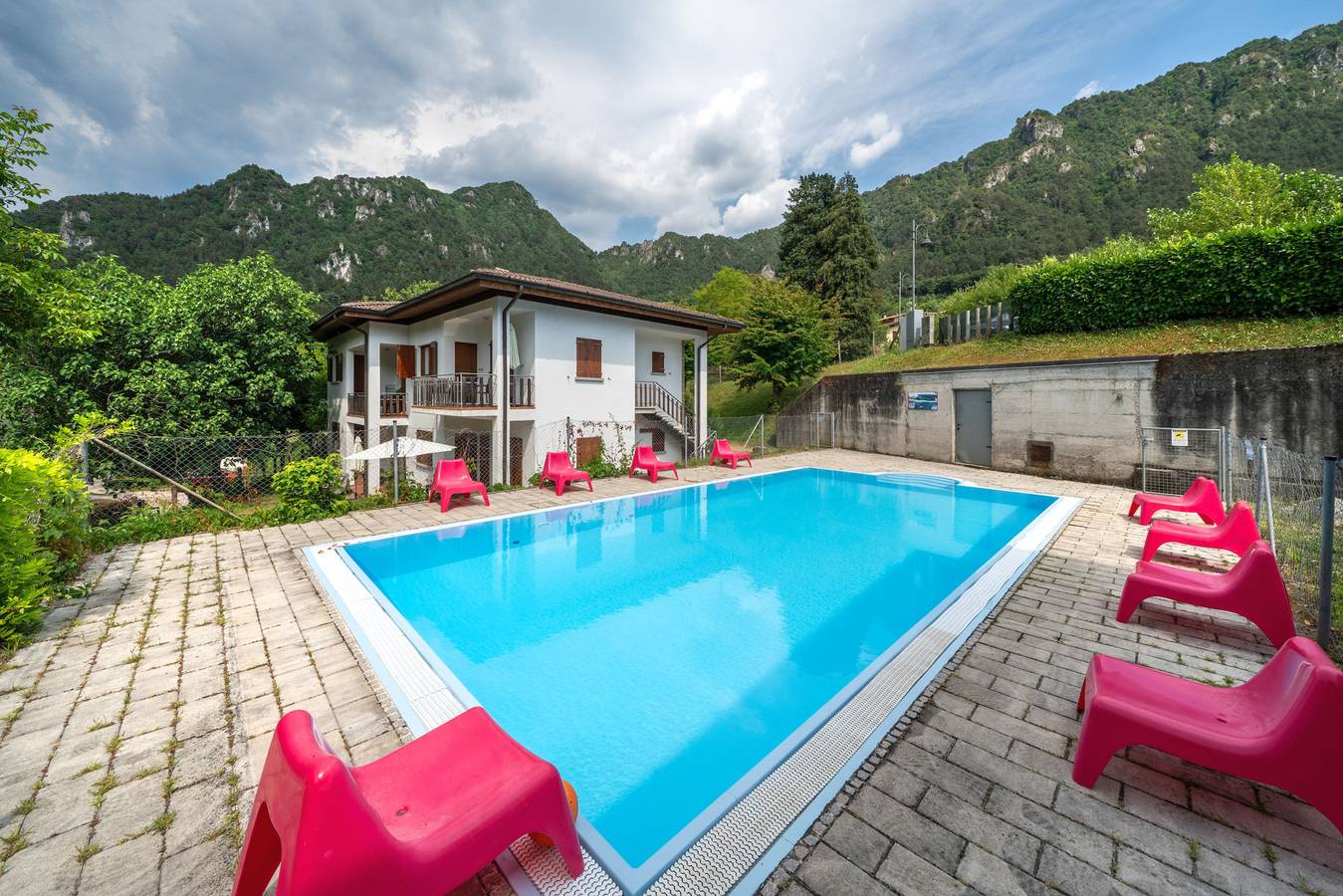 Ganze Wohnung, Ferienwohnung für 4 Personen mit Balkon in Idro, Gardasee-Berge