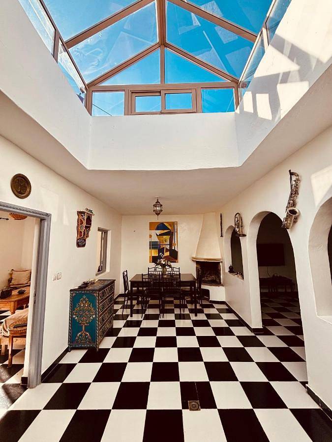 Appartement de vacances pour 6 personnes, avec terrasse ainsi que jardin et piscine, animaux acceptés