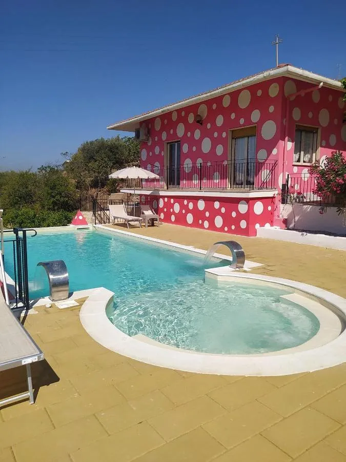 Bed and breakfast per 11 persone, con giardino e panorama nonché piscina - 1