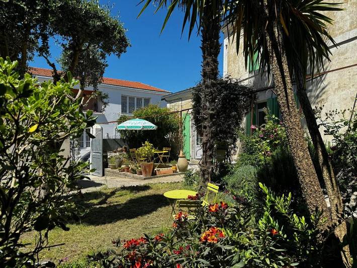 Location de vacances pour 9 personnes, avec jardin à Saint-Laurent-de-la-Prée - 2