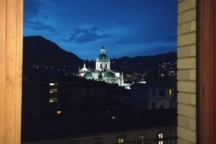 Ferienwohnung für 6 Personen, mit Balkon und Balkon/Terrasse in Como - 2