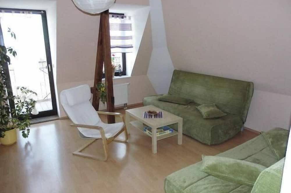 Ganze Wohnung, Sehr schöne 4 Raum Maisonette-Fewo mit 110qm + Balkon + zentral & preiswert - T7 in Cotta, Dresden