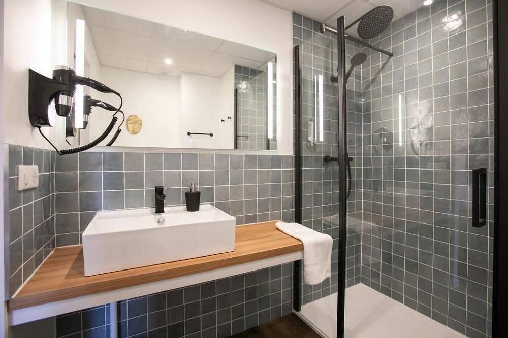 Entire apartment, Le Chic & Stylé: Between the Historic Center and the Palais de Justice in Périgueux, Périgord Blanc