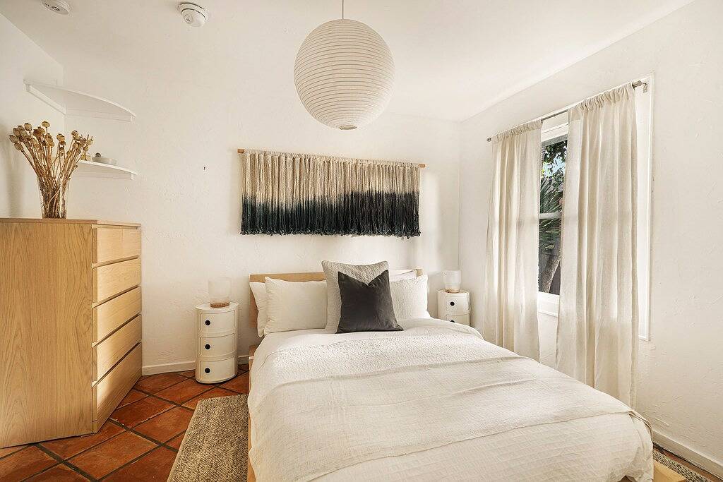 Venice Beach Cottage with incredible outdoor space! in Venice Beach (Los Angeles), Los Angeles