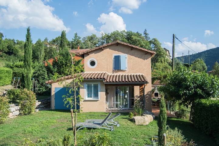 Villa pour 8 personnes, avec jardin et terrasse