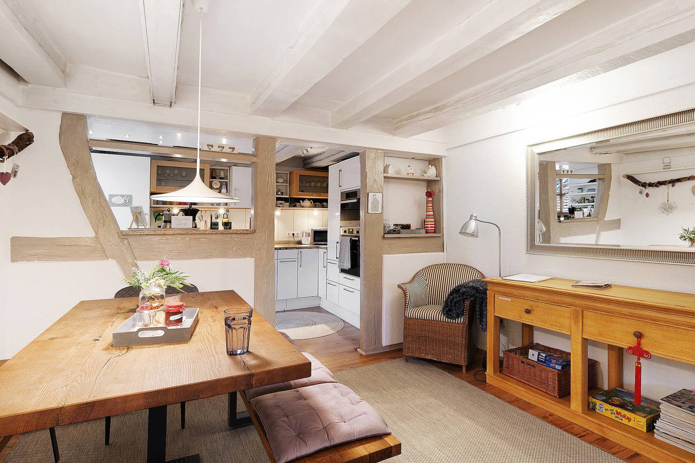 Geheel appartement, Appartement 'Rose Pere' met privéterras en wifi in Sinsheim, Kraichgau