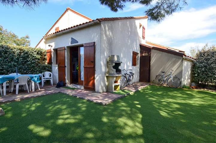 Gîte pour 6 personnes, avec piscine et jardin dans Office De Tourisme Des Mathes La Palmyre