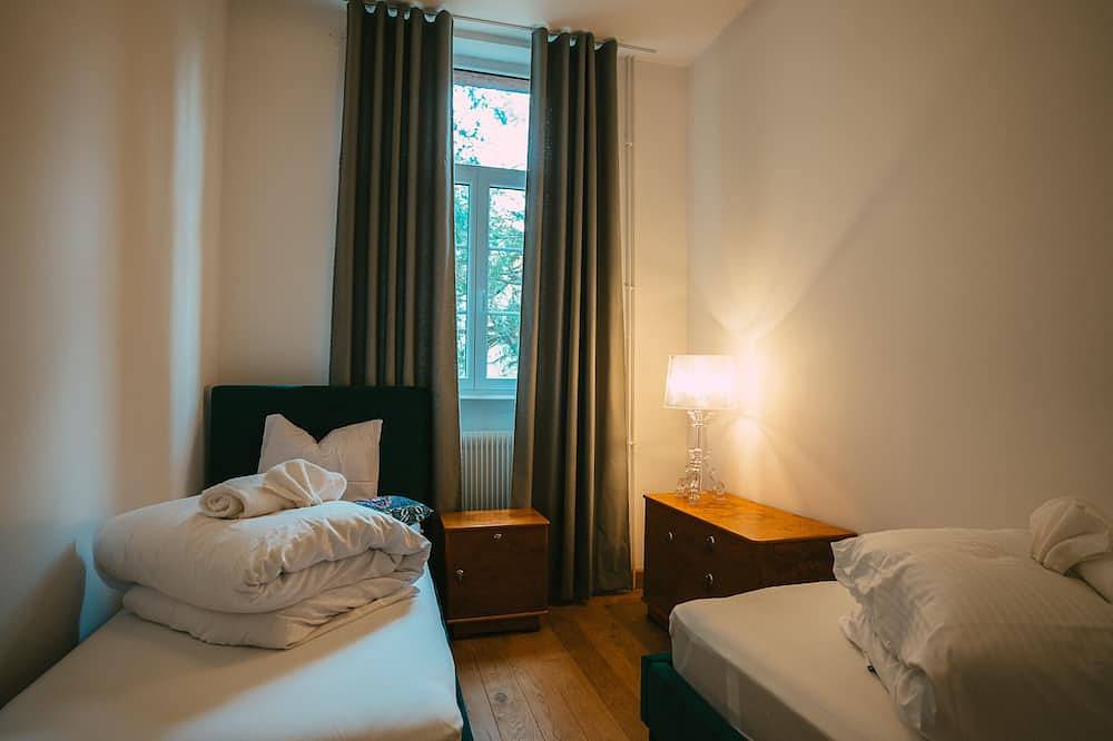 Entire apartment, Domaine Bohème I Charming 3 bedrooms with private Garden & Jacuzzi in Guebwiller, Parc naturel régional des Ballons des Vosges
