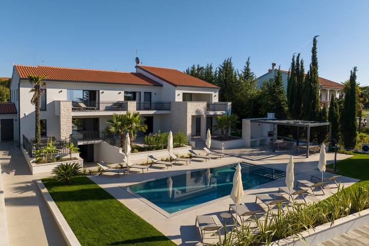 Ferienwohnung für 6 Personen, mit Balkon/Terrasse und Pool