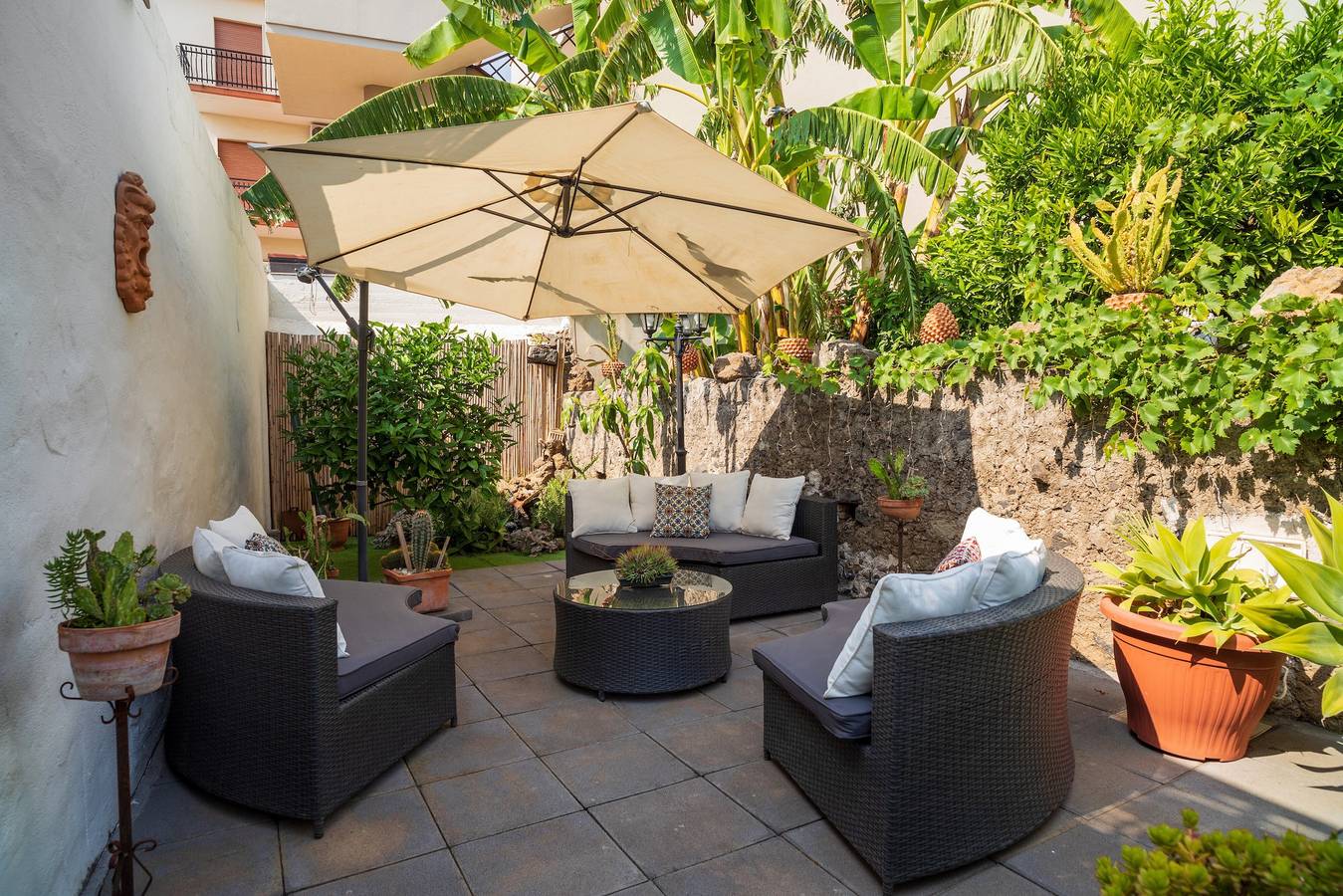 Appartement entier, Appartement 'A Ugghia- Dépendance' avec jardin & jacuzzi commun, climatisation in Fiumefreddo di Sicilia, Province de Catania