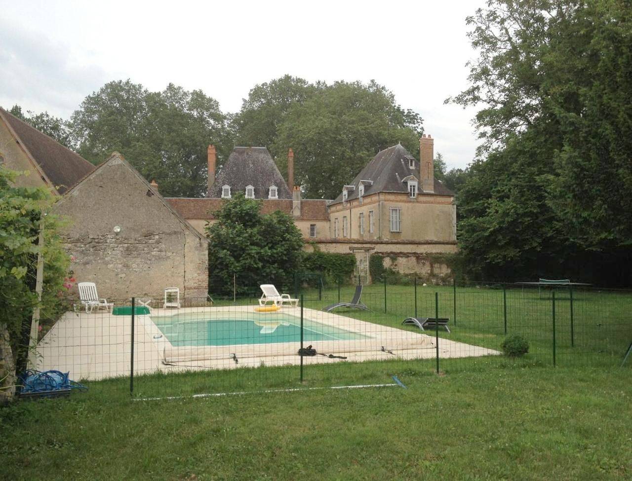 Double Room in Villeneuve-sur-Allier, Allier