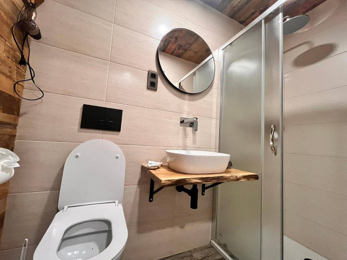 Chata Pod Houbovým Vrchem 2 in Horní Planá, Park Narodowy Sumava
