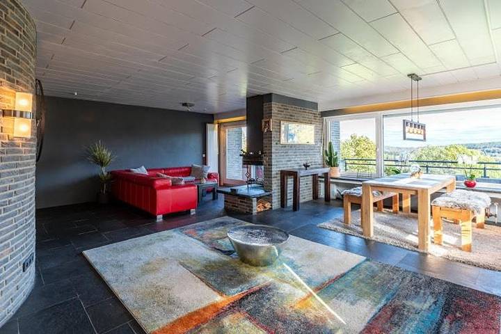 Ferienwohnung für 4 Personen, mit Seeblick und Ausblick sowie Garten in Kreuzau