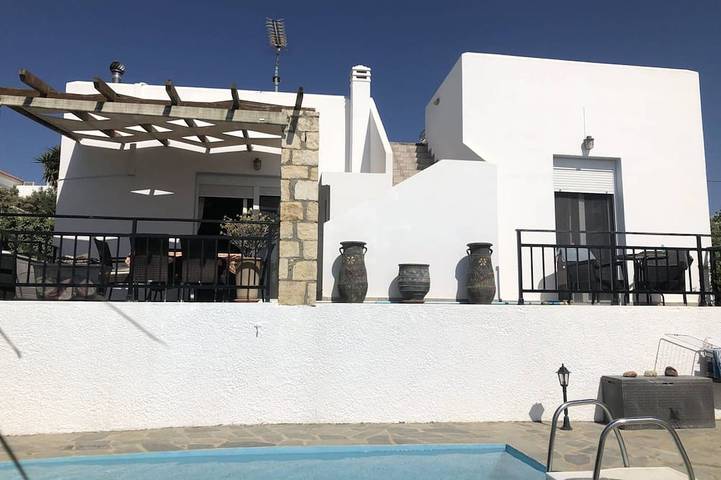 Bungalow für 4 Personen, mit Garten und Pool in Rethymnon