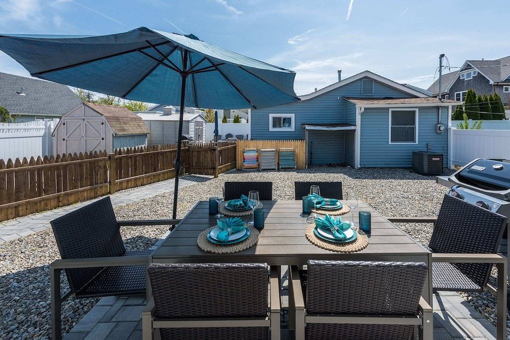 Highly Rated Beach House 3.5 Blocks to Beach & Main St. | 6 Badges, Patio, Grill in Belmar (NJ), Monmouth County