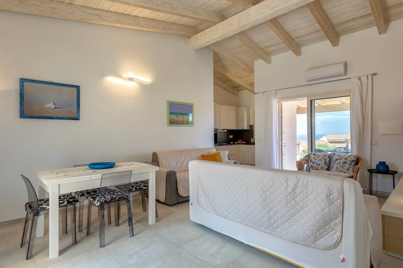 Villa 'Mary's' with Sea View and Air Conditioning in Trinità d'Agultu e Vignola region, Olbia-Tempio