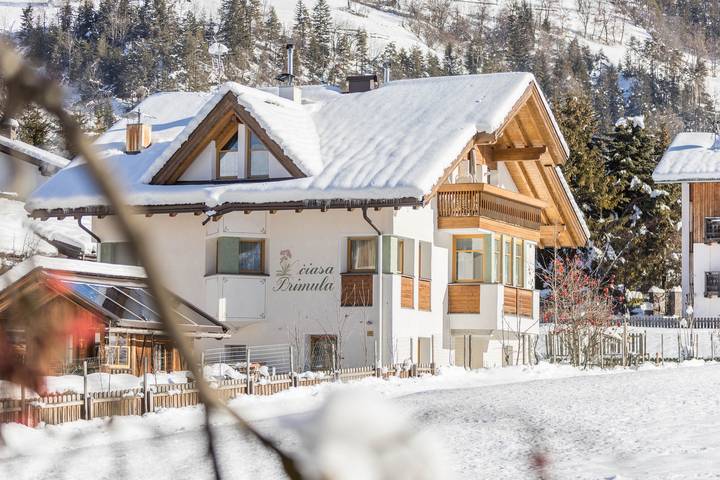 Hel lägenhet, Holiday Apartment "3 - Ciasa Primula" in San Vigilio di Marebbe, Enneberg