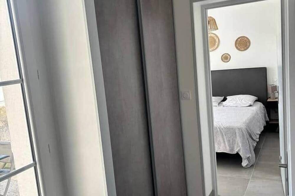 \"Chez Céline et Frédéric\" : house n°2 / T2 37m2 in Rochefort, Rochefort region