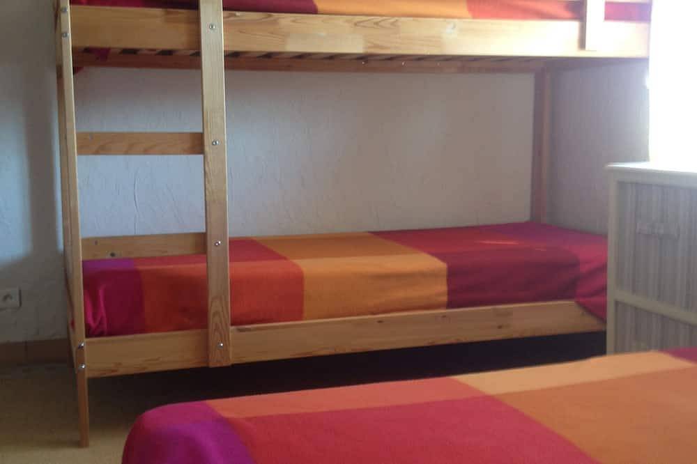 Seyne Les Alpes-chalet near the village, south facing in Seyne, Alpes de Alta Provenza