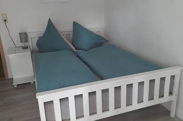 Ganze Wohnung, Kleine Ferienwohnung mit Balkon  im Dachgeschoss eines ehemaligen Bauerhofes. in Wankendorf, Südliche Ostseeküste