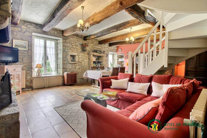 Gîte pour 5 personnes, avec jardin à Crach