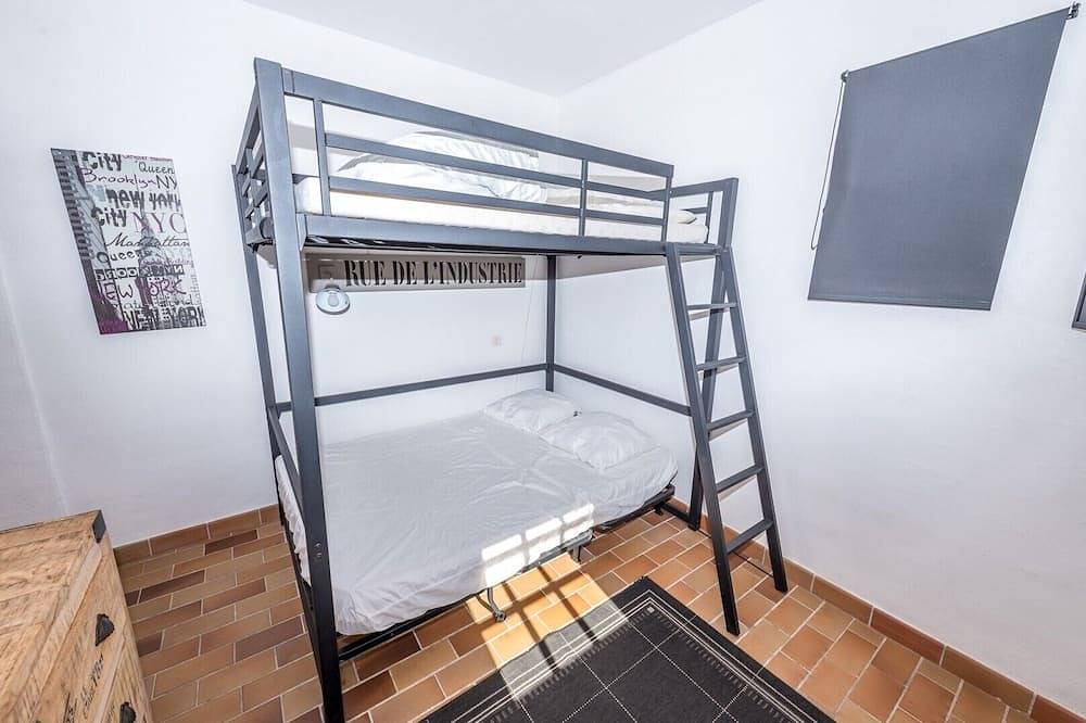 Superbe Villa Vue Mer Et Piscine Golfe De St Tropez Classee 5 Etoiles in Les Issambres, Roquebrune-sur-Argens