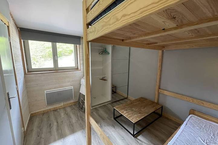 Gîte pour 6 personnes, avec balcon, animaux acceptés à Saint-Jacques-des-Blats - 4