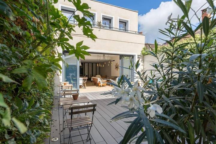 Villa für 10 Personen, mit Balkon und Terrasse sowie Whirlpool und Garten in Bordeaux