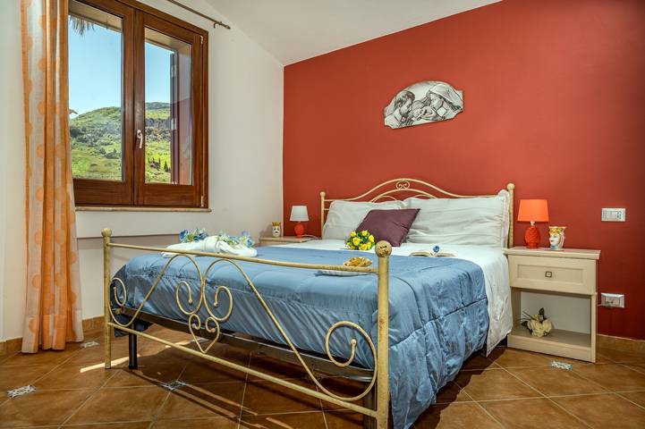 Location de vacances pour 6 personnes, avec Vue sur l’océan et Balcon/Terrasse ainsi que Jardin et Vue à Castellammare del Golfo - 2