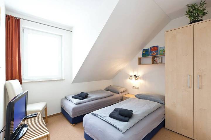 Bauernhof für 4 Personen, mit Balkon und Sauna in Göhren-Lebbin - 2