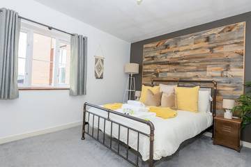 Glamping for 4 People in Leeds, West Yorkshire, Photo 4