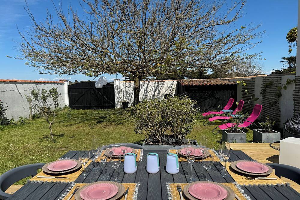 Casa con gran jardín cerrado cerca de la playa. in Saint-Clément-des-Baleines, Isla de Ré