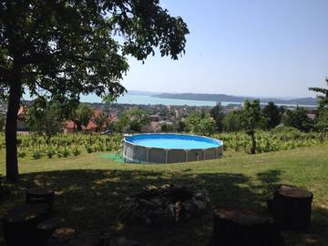 Ferienhaus für 6 Personen, mit Pool und Garten sowie Seeblick und Ausblick in Plattensee nordufer