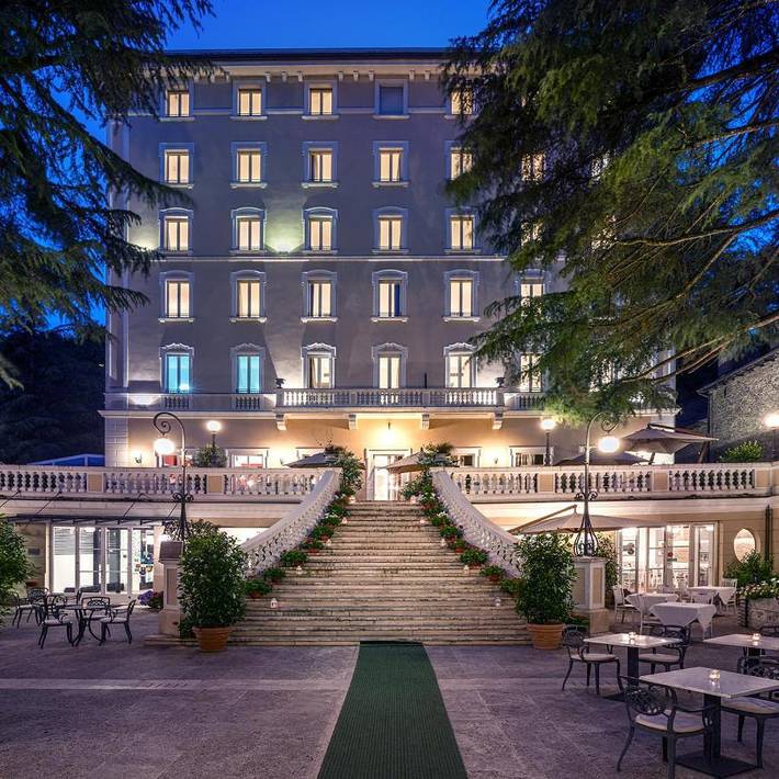 Appartamento per 2 persone, con Terrazza e Idromassaggio nonché Giardino e Piscina a Porretta Terme