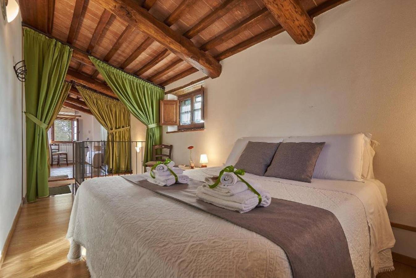Entire apartment, Agriturismo Bonello Flat 3-Bedroom Apartment with Pool, Private Terrace and Wi-Fi in Pienza, Val d'Orcia