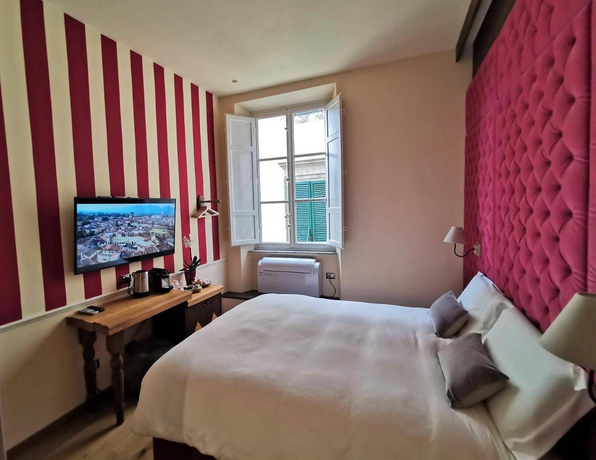 Chalet Lucca in Lucca, Provincia di Lucca