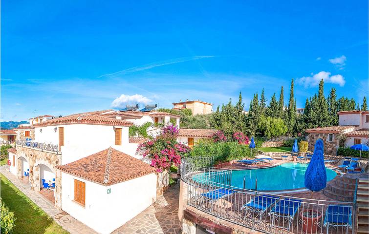 Gîte pour 6 personnes, avec piscine à Tanaunella - 2