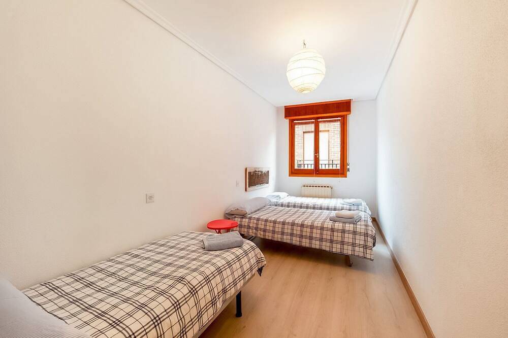 Alójese el histórico Laguardia, capacidad para 8 in Laguardia, Rioja Alavesa