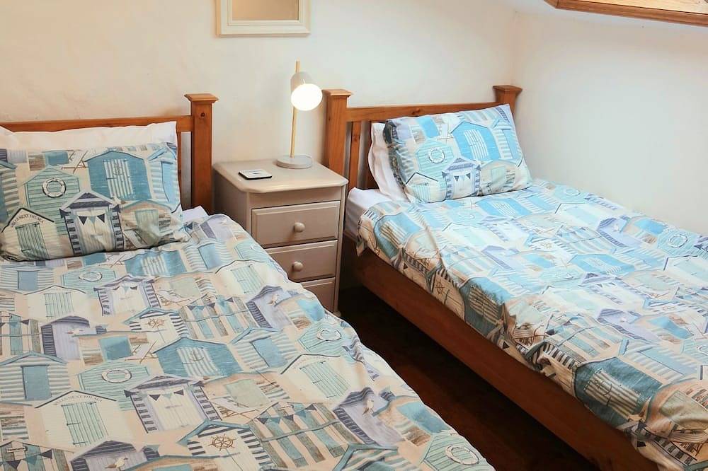Moongazer Cottage Heacham in Heacham, Norfolk Coast