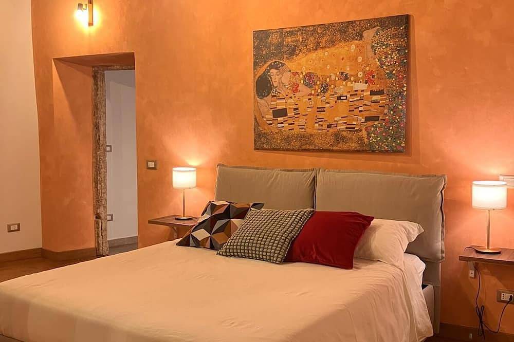 Apartamento entero, The house of memories in the historic center of Monterotondo has 2 apartments in Monterotondo, Provincia de Roma