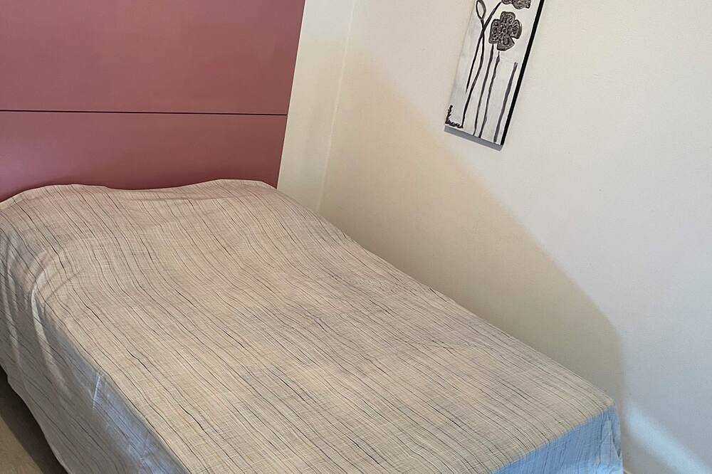 Entire apartment, Bright downtown apartment in Montauban, Tarn-et-Garonne