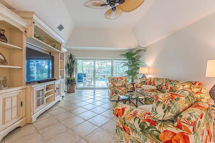 Vacation home for 4 people, with hot tub and yard in Naples (FL)