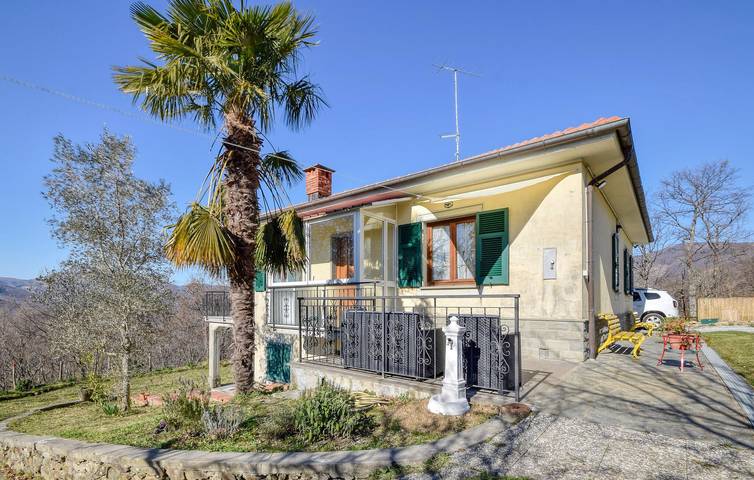 Casa vacanza per 6 persone, con Giardino a Varese Ligure