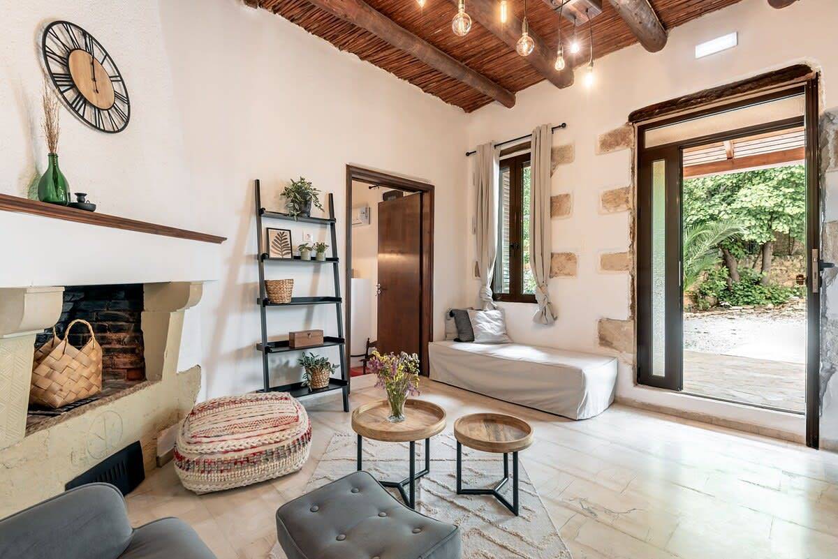 Joel Living Collection - Rustic Villa in Chania region
