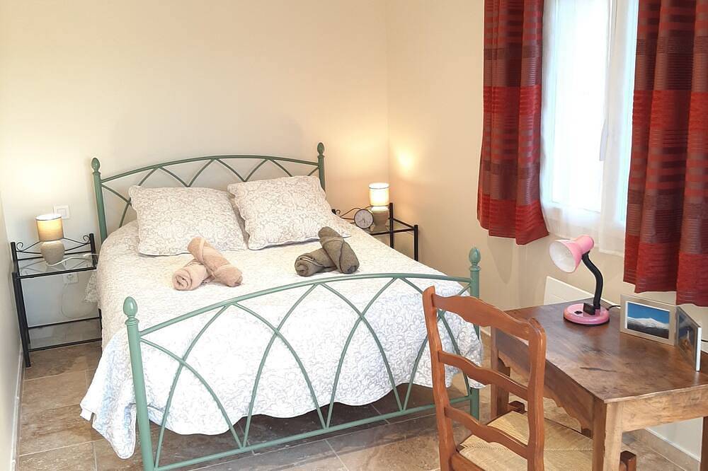 Geheel appartement, Gîte sous le Chêne Vert / Ideal for cyclists and hikers / Free private parking in Mormoiron, Parc naturel régional du Mont-Ventoux