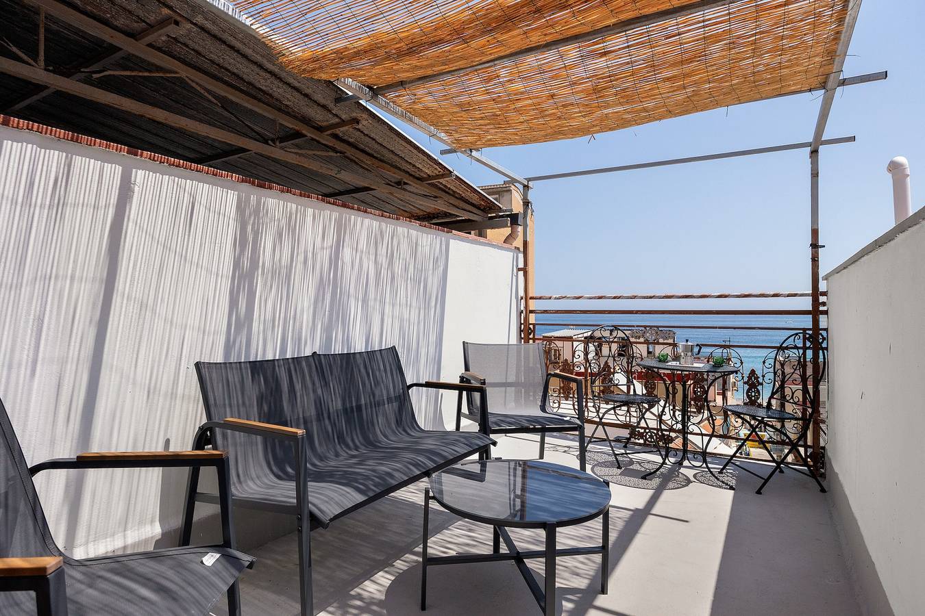 Terrazze Arenella Guest House: Vista Mare, Wi-Fi, Aria Condizionata in Spiaggia dell'Arenella, Palermo