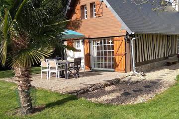 Gîte pour 6 personnes, avec jardin à Manneville-la-Raoult