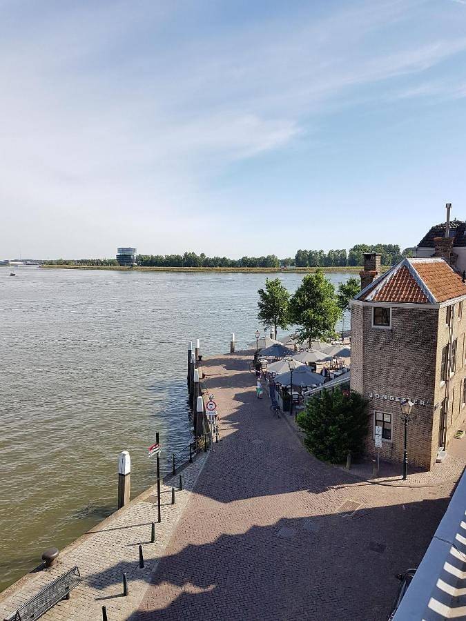 Ferienwohnung für 6 Personen, mit Balkon und Terrasse sowie Ausblick in Dordrecht - 2